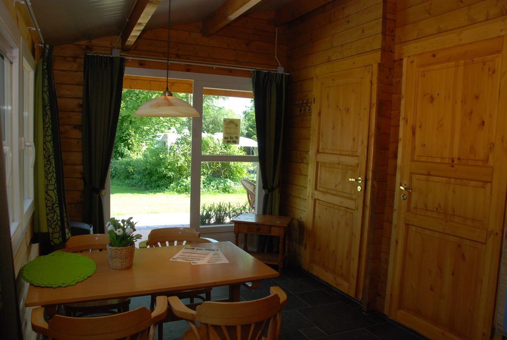 Camping "De Stuurmanskolk" Welsum Room photo